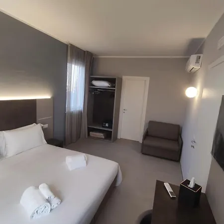 Tiber בית הארחה 4*
